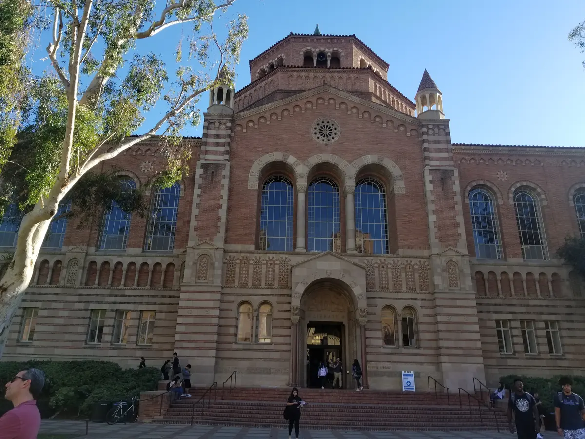 加州大学洛杉矶分校校园历史建筑