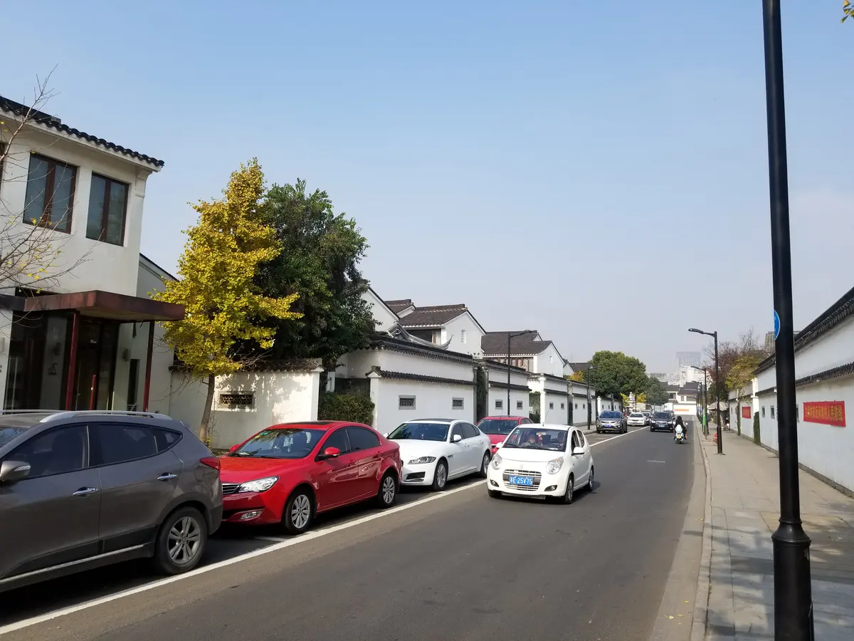F²EDU 苏州办公室周边街道与建筑环境
