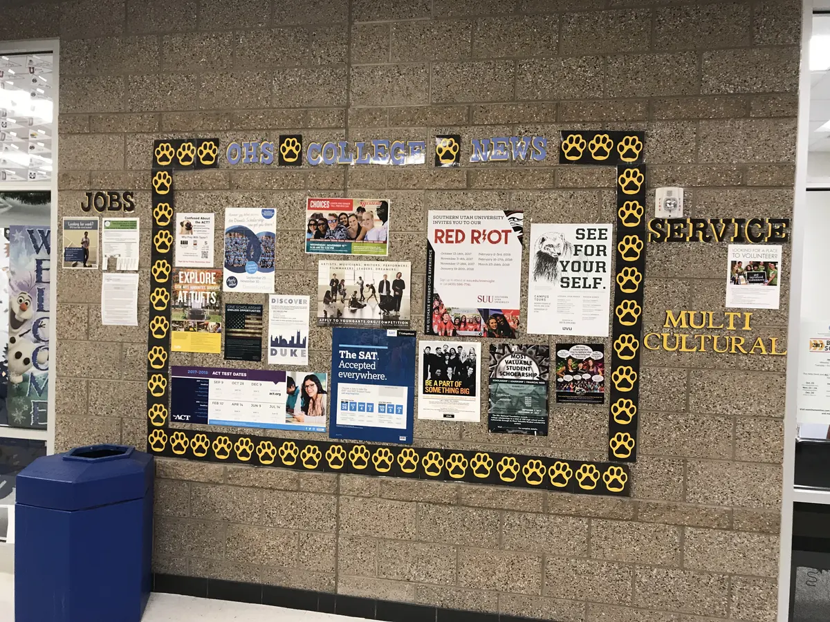 Orem High School 校内职业、服务与学生资源信息板