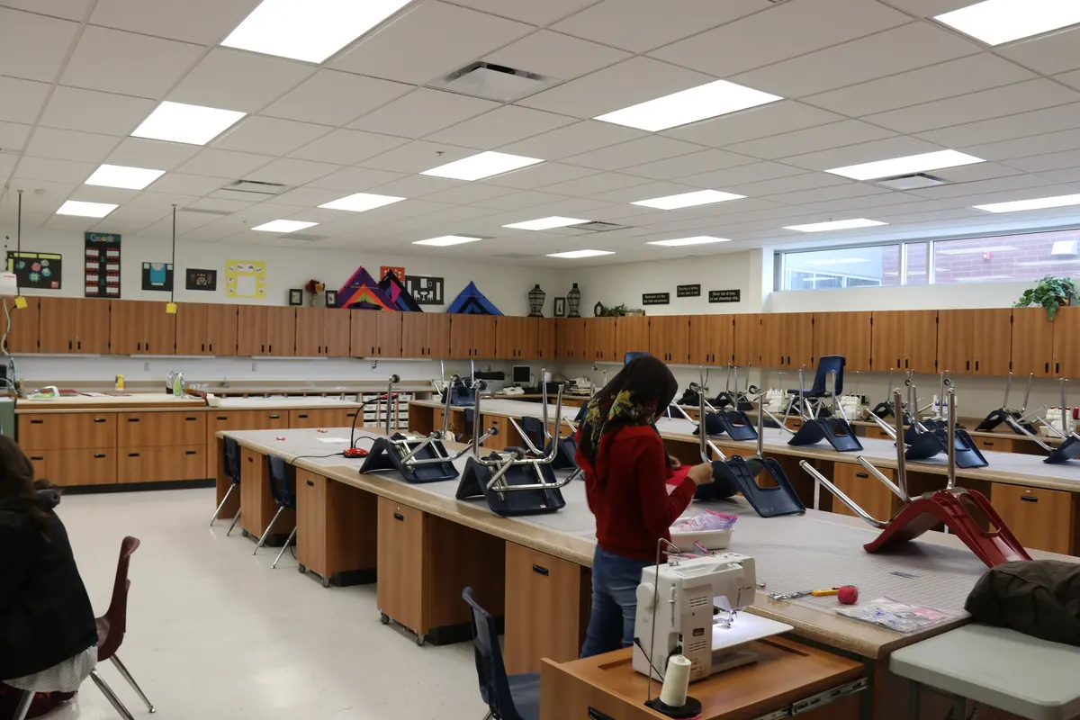 Orem High School 科学实验教室与课程环境