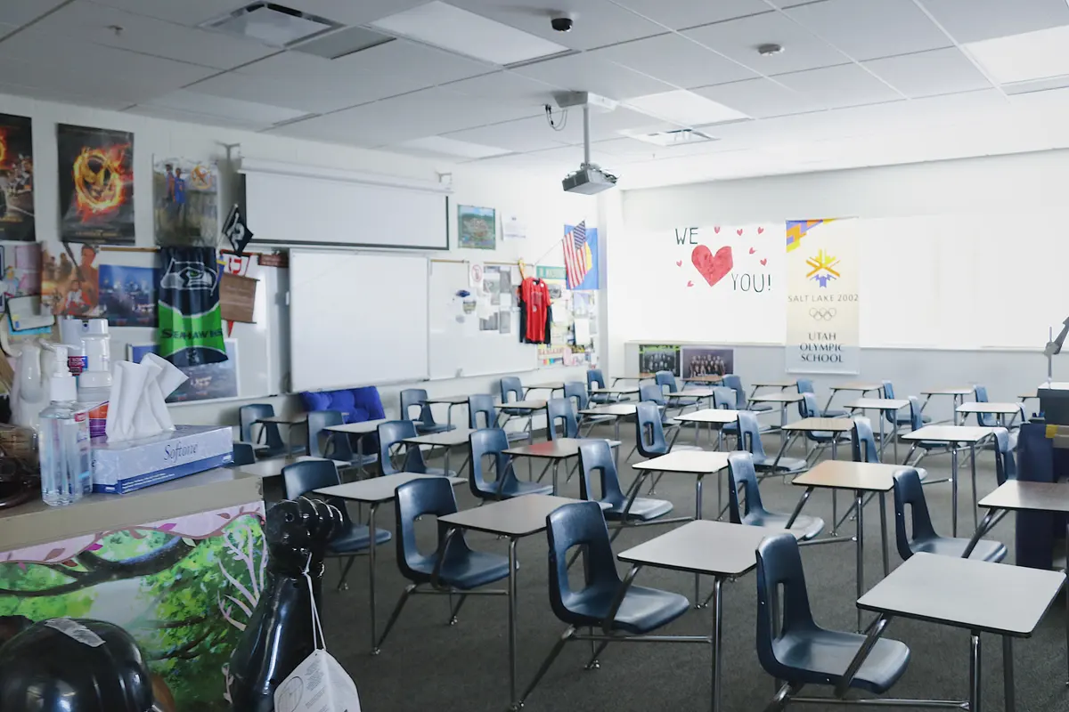 Orem High School 普通教室、学生作品与课程环境