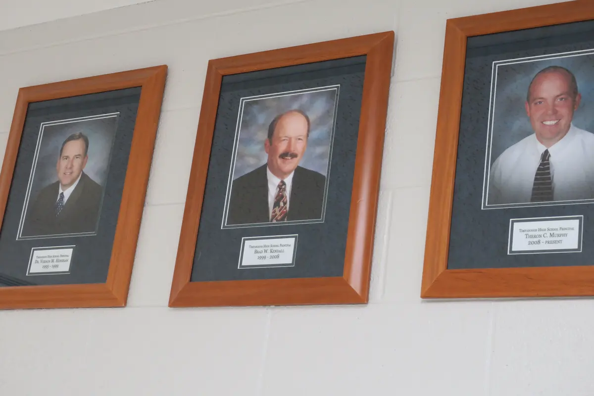 Timpanogos High School 教职员工与校园历史照片