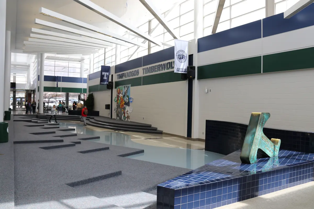 Timpanogos High School校园公共空间